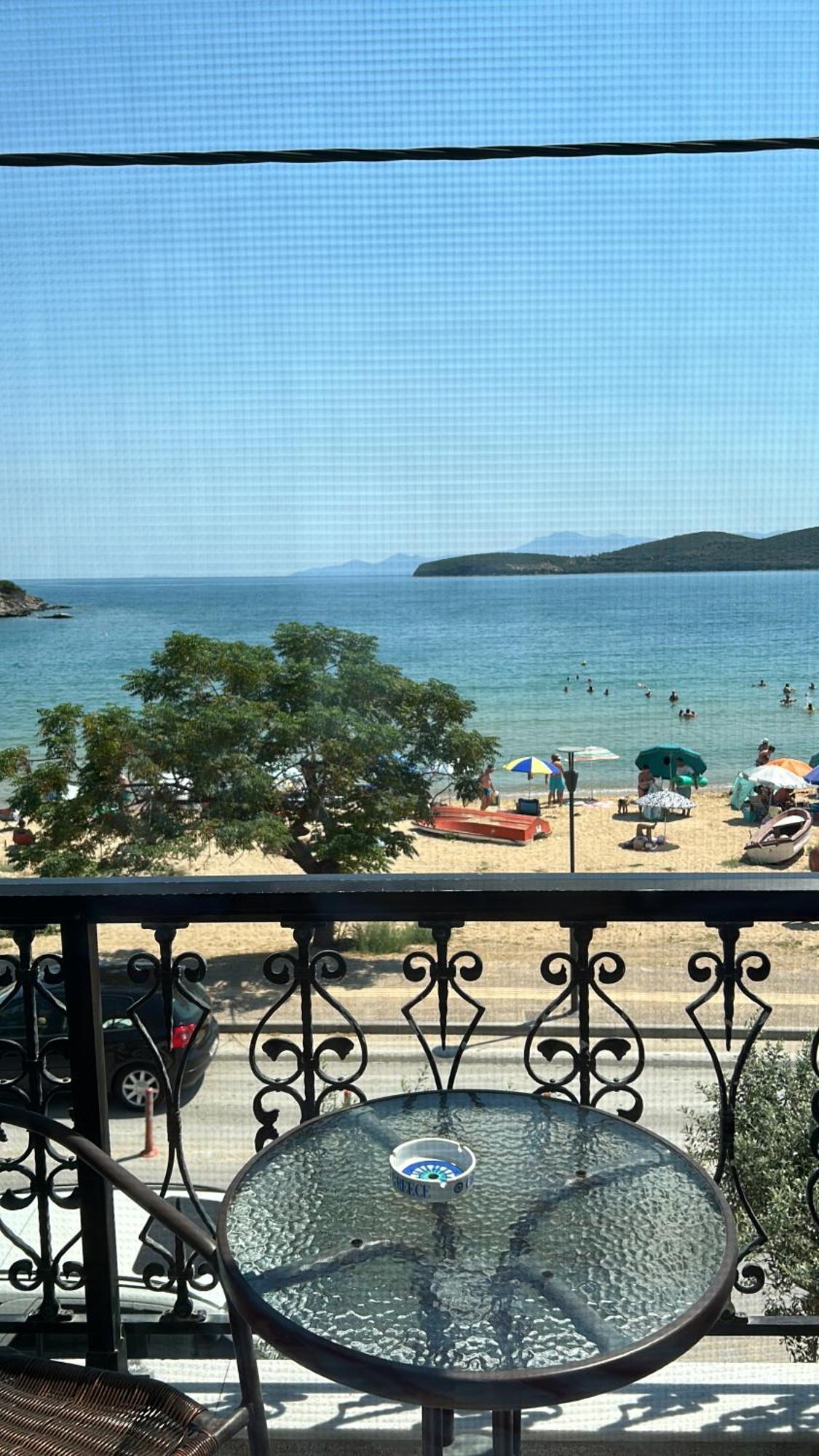 Apartament E & F Sea View Flat Néa Péramos Zewnętrze zdjęcie